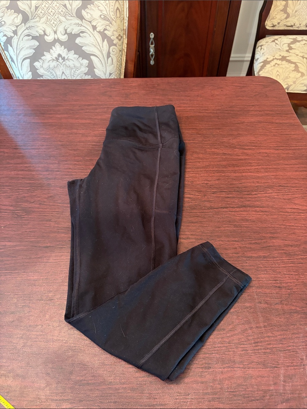 Victoria’s Secret knockout 7/8 stash pocket tights